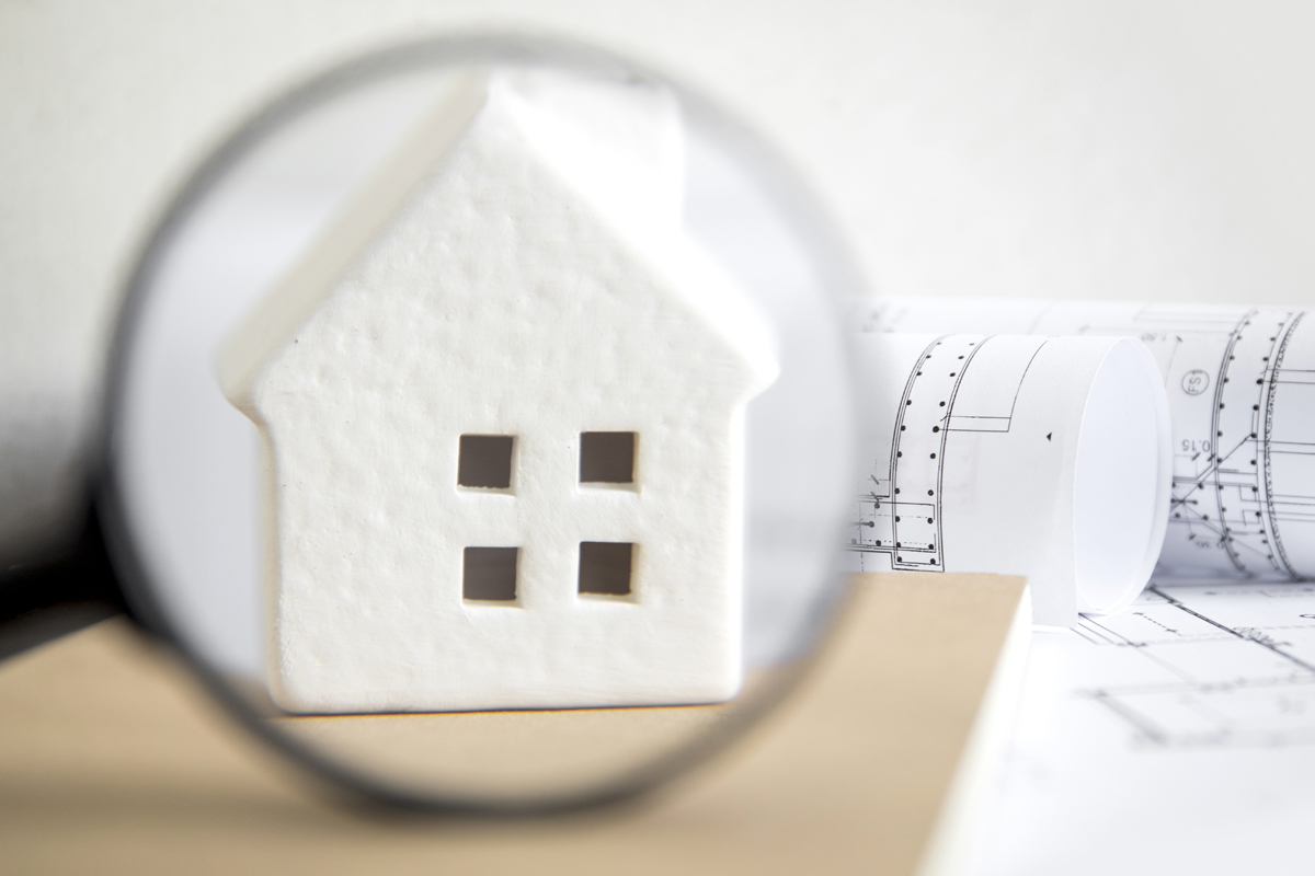 Informes técnico-legales en due diligence inmobiliaria